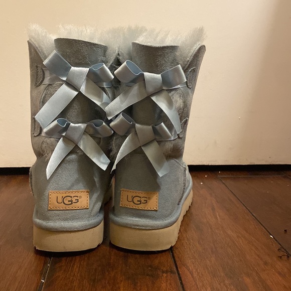 BABY BLUE UGG BOOTS - Picture 2 of 2